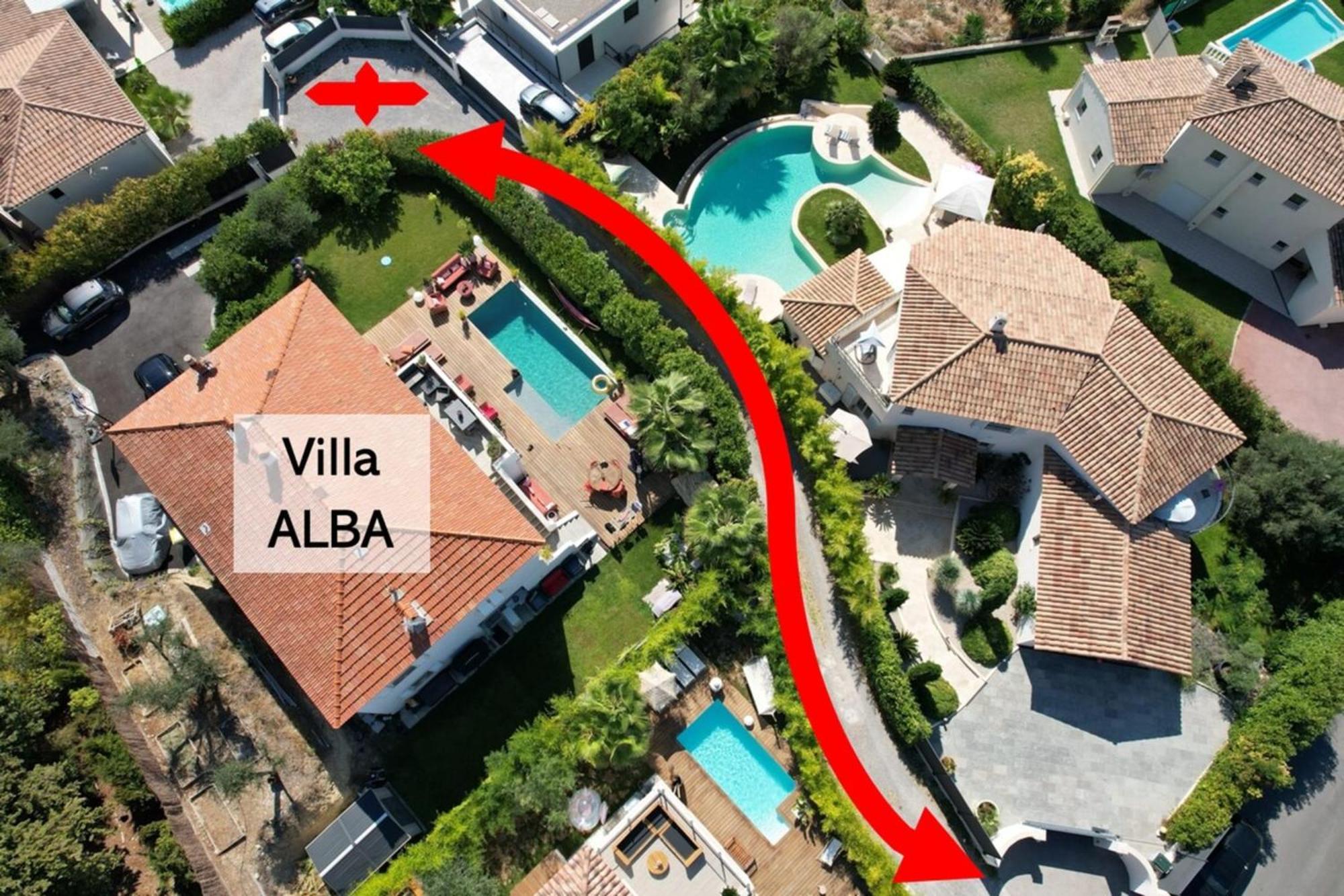 Deluxe With Garden Pool And Sea View Hébergement de vacances Nice