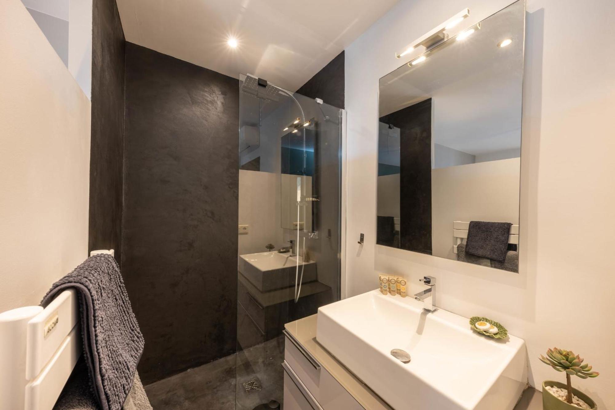 Deluxe With Garden Pool And Sea View *